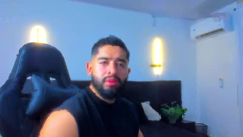 Snapshot of mathew_flintt chatting on April 2026 09:39:01 PM Mathew Flintt online show from April 2026 09:39:01 PM
