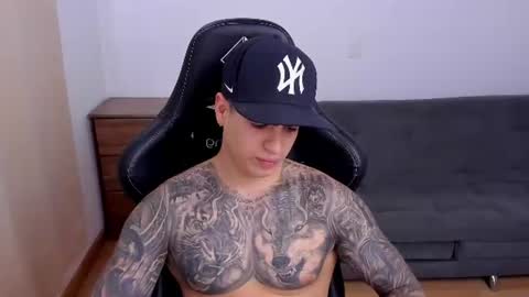Snapshot of mathew_wolf4 chatting on June 2026 10:15:01 PM Mathew Independent model online show from June 2026 10:15:01 PM