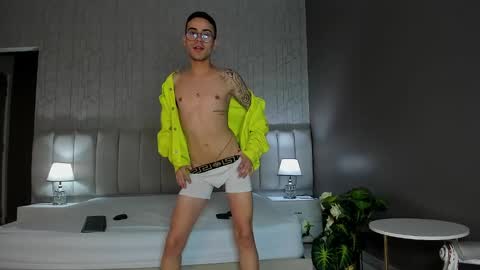 Snapshot of mathewangel_ chatting on January 2025 12:52:01 PM Matthew online show from January 2025 12:52:01 PM