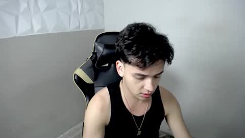 Snapshot of mathiass_twinkk_ chatting on May 2026 05:49:01 AM MATHIAS online show from May 2026 05:49:01 AM