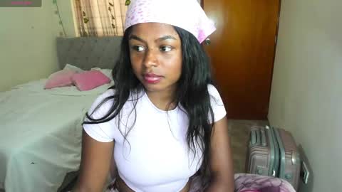 Snapshot of matilde27 chatting on May 2026 06:59:01 PM Daniela online show from May 2026 06:59:01 PM