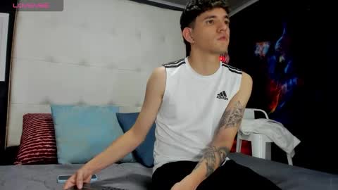 ---Matteo--- online show from September 2025 04:11:02 AM