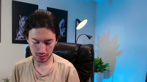 Matteo simpson online show from February 2025 07:07:01 PM