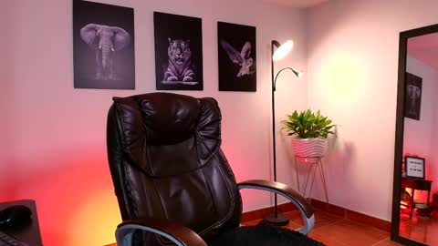 Matteo simpson online show from February 2025 05:45:02 AM