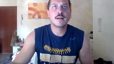 Snapshot of matteushh87 chatting on June 2026 08:26:02 AM matteushh87 online show from June 2026 08:26:02 AM