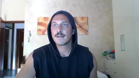 Snapshot of matteushh87 chatting on July 2026 07:27:02 AM matteushh87 online show from July 2026 07:27:02 AM