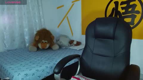 Snapshot of matthewboy_ chatting on February 2025 06:23:01 AM MatthewBoy online show from February 2025 06:23:01 AM