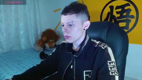 Snapshot of matthewboy_ chatting on February 2025 01:32:01 PM MatthewBoy online show from February 2025 01:32:01 PM