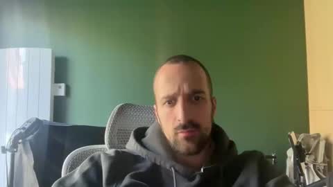 Snapshot of matthias24 chatting on October 2025 01:08:01 PM M online show from October 2025 01:08:01 PM