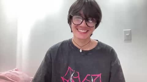 Snapshot of matti_mendez_ chatting on May 2026 06:02:02 PM Matti Mendez online show from May 2026 06:02:02 PM