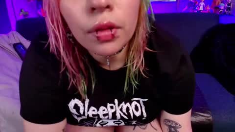 Snapshot of matti_sofia chatting on February 2026 11:32:02 AM TATIANA AND ROUS online show from February 2026 11:32:02 AM