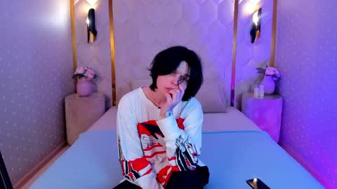 Matty  online show from April 2026 09:39:33 PM