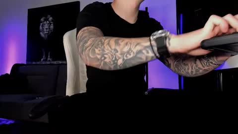 Matt online show from November 2025 07:25:01 AM