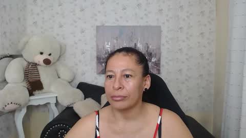 Snapshot of mature_martina_ chatting on April 2026 09:18:02 PM Martina online show from April 2026 09:18:02 PM