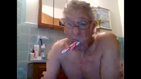 Snapshot of maturecouple1954 chatting on October 2025 12:42:01 AM SXECPL55 at G mail Dot Com online show from October 2025 12:42:01 AM