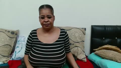 Snapshot of maturedbootyqueen chatting on May 2026 01:17:02 PM QUEEN online show from May 2026 01:17:02 PM