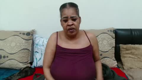 Snapshot of maturedbootyqueen chatting on May 2026 10:42:01 AM QUEEN online show from May 2026 10:42:01 AM