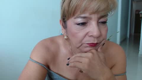 Cecilia online show from February 2025 01:21:02 PM