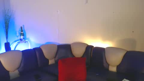 maturity_mommy_intown online show from October 2025 09:42:02 PM