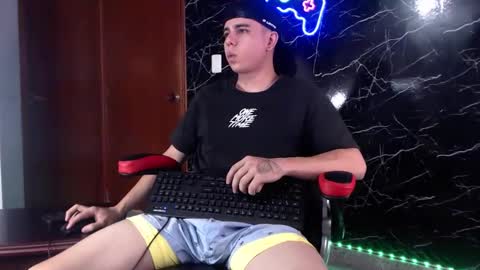 Snapshot of maty_hard chatting on January 2025 03:17:02 PM Matias online show from January 2025 03:17:02 PM