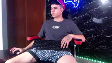 Snapshot of maty_hard chatting on January 2025 04:39:01 PM Matias online show from January 2025 04:39:01 PM