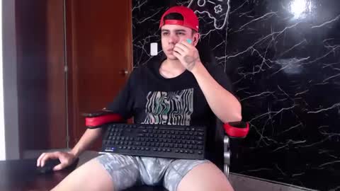 Snapshot of maty_hard chatting on January 2025 03:11:02 PM Matias online show from January 2025 03:11:02 PM