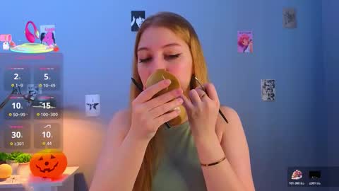 Snapshot of maureencoombs chatting on November 2025 04:03:01 AM maureencoombs online show from November 2025 04:03:01 AM