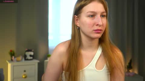 Snapshot of maureencoombs chatting on March 2026 10:42:01 AM maureencoombs online show from March 2026 10:42:01 AM