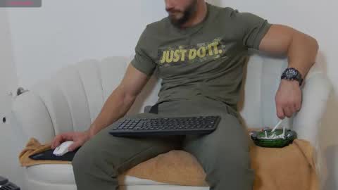 Snapshot of mauro_real_man chatting on October 2025 04:51:01 PM mauro_real_man online show from October 2025 04:51:01 PM
