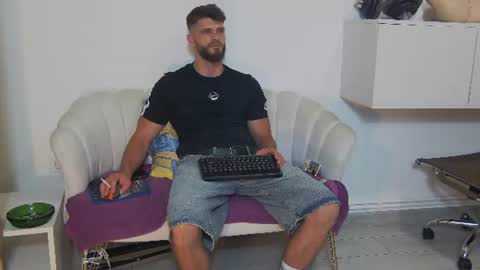 Snapshot of mauro_real_man chatting on July 2026 07:35:02 PM mauro_real_man online show from July 2026 07:35:02 PM