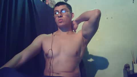 Snapshot of maurodirty chatting on March 2026 12:17:02 AM Mauro online show from March 2026 12:17:02 AM