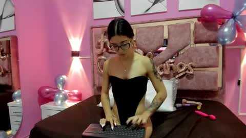 mavie_ivanova online show from October 2025 07:54:01 PM
