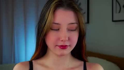 Snapshot of mavisseibert chatting on November 2025 02:43:01 AM Eva online show from November 2025 02:43:01 AM