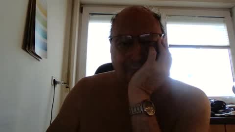 maw2001 online show from November 2025 06:58:02 AM