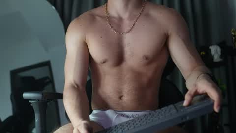 Snapshot of max_cortes1_ chatting on August 2026 01:48:02 AM 60 OFF ON MY OF ONLY FOR TODAY online show from August 2026 01:48:02 AM