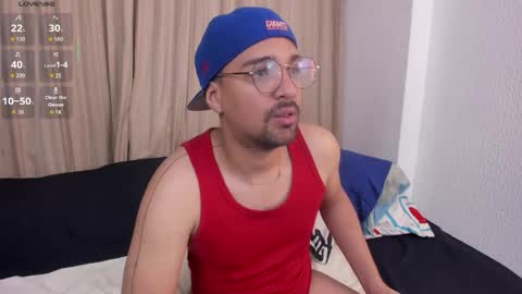 Snapshot of max_ed chatting on May 2026 05:05:02 AM edward online show from May 2026 05:05:02 AM