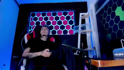 Snapshot of max_hader chatting on April 2026 03:04:02 AM Max online show from April 2026 03:04:02 AM