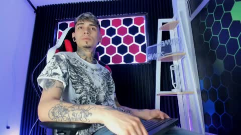 Snapshot of max_hader chatting on April 2026 03:06:01 AM Max online show from April 2026 03:06:01 AM