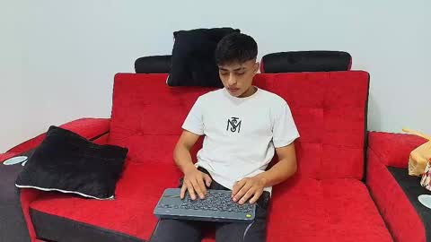 max_latin_ online show from January 2025 11:17:01 AM