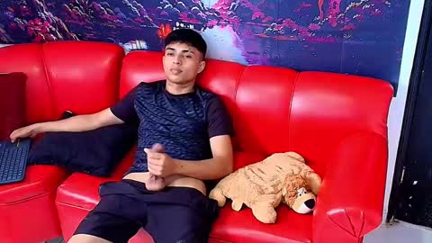 max_latin_ online show from February 2025 03:21:02 PM