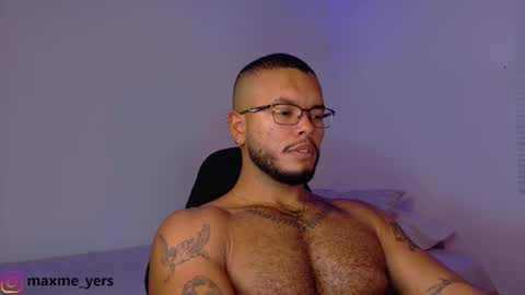 max_meyer online show from October 2025 04:01:02 AM