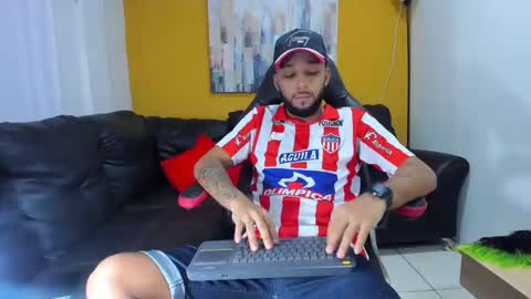 max_sexyhot26 online show from December 2024 08:12:02 PM