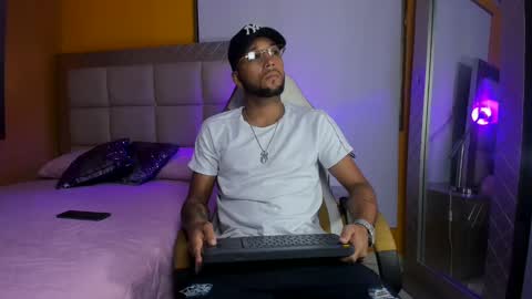 max_sexyhot26 online show from February 2025 02:30:01 AM