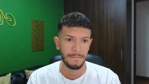 Max Taylor online show from December 2024 07:05:02 PM