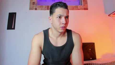 Snapshot of max_valiant chatting on October 2025 02:54:01 AM max online show from October 2025 02:54:01 AM