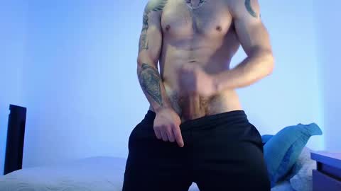 max_xl_ online show from October 2025 02:47:01 PM