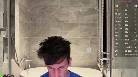 Max online show from October 2025 08:20:02 PM