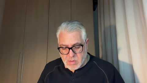 Snapshot of maxbillo chatting on March 2026 09:52:01 PM maxbillo online show from March 2026 09:52:01 PM