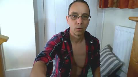 Max Davies online show from June 2026 04:33:01 PM