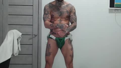 Snapshot of maxi_foxxx chatting on May 2026 07:02:02 AM Maximus Fox online show from May 2026 07:02:02 AM